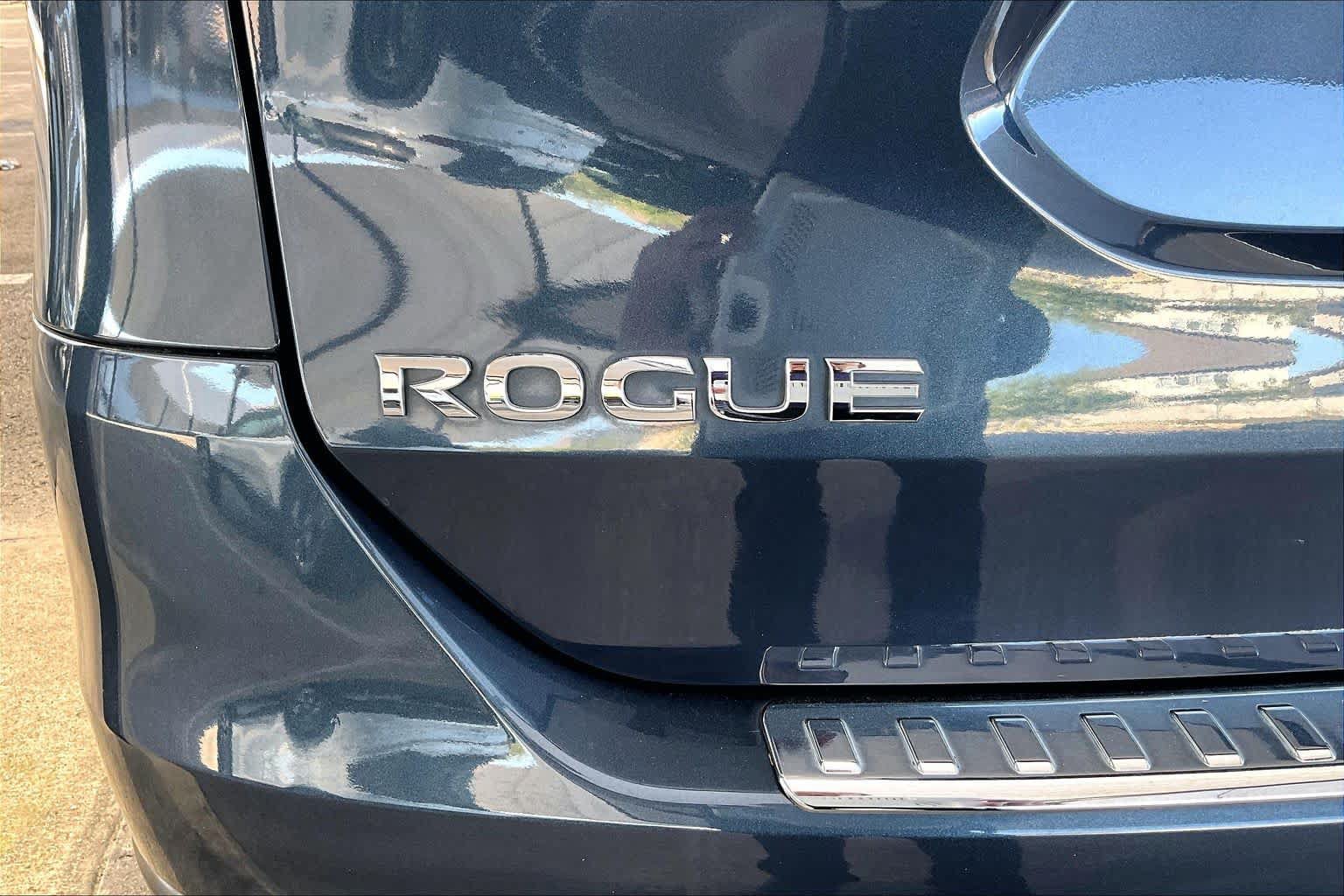 Used 2015 Nissan Rogue SL FWD image 10