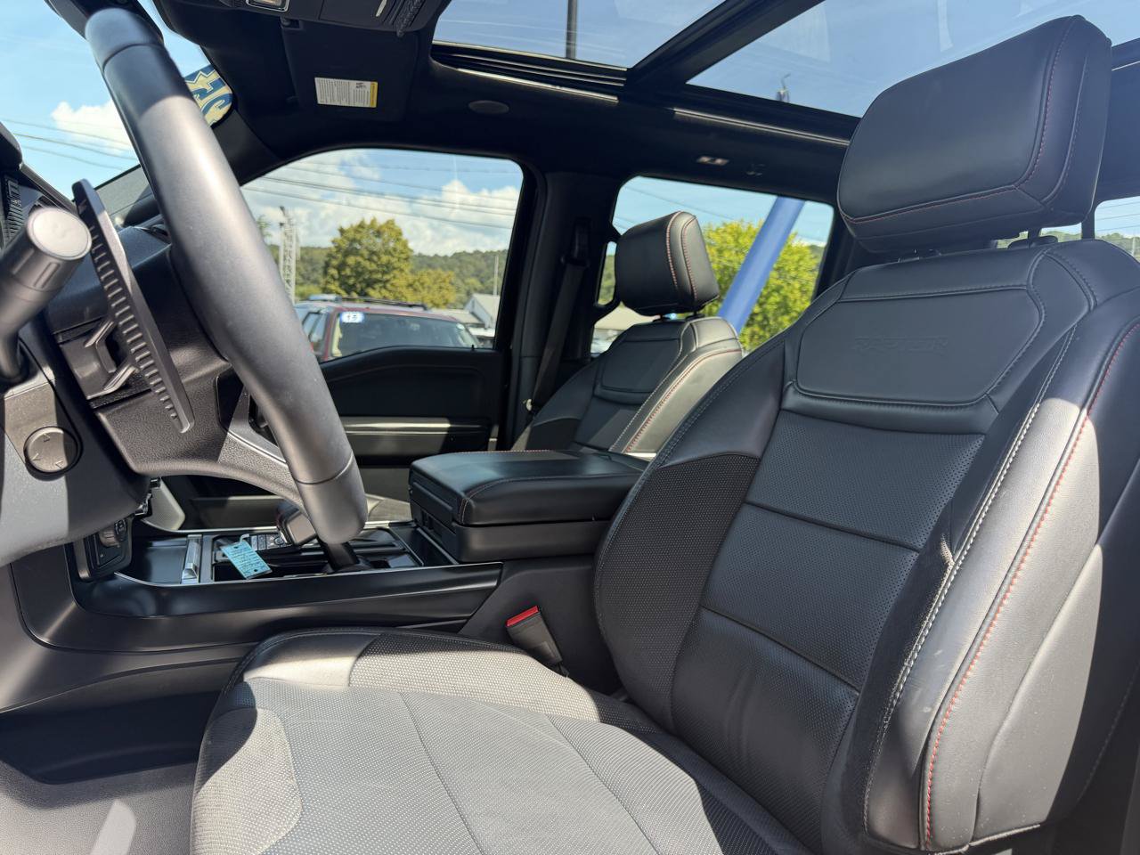 Used 2025 Ford F150 Raptor AWD/4WD image 11