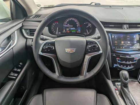 Used 2018 Cadillac XTS FWD image 31