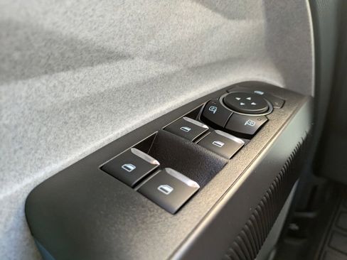 New 2025 Ford Maverick XL image 25