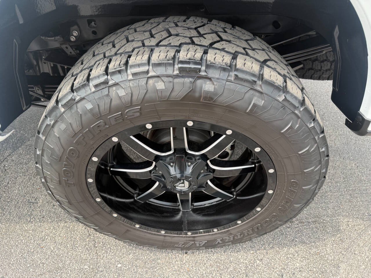 Used 2022 Ford F250 Platinum AWD/4WD image 8
