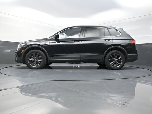 Used 2023 Volkswagen Tiguan SE w/ Panoramic Sunroof Package AWD/4WD image 26