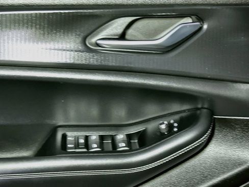 Certified 2023 Jeep Grand Cherokee Altitude RWD image 15