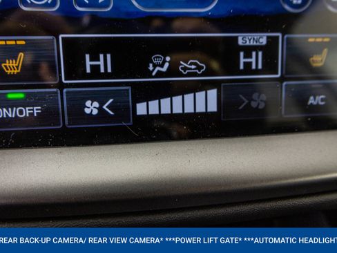 Used 2025 Subaru Outback Premium image 7