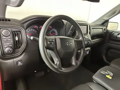 Used 2024 Chevrolet Silverado 1500 Custom w/ Dark Appearance Package AWD/4WD image 13