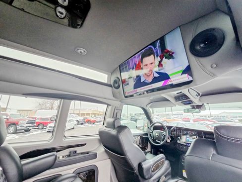 Used 2025 Chevrolet Express 2500 w/ Driver Convenience Package image 15