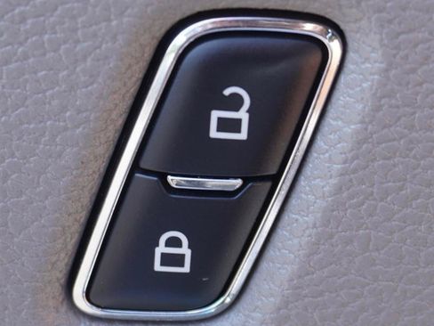 Used 2017 Ford F150 XLT w/ Equipment Group 301A Mid AWD/4WD image 35