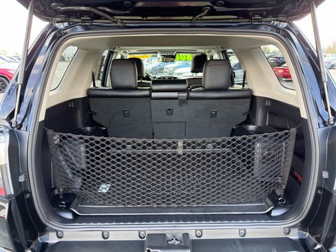 Used 2024 Toyota 4Runner TRD Off-Road Premium image 31