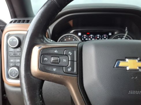 Used 2021 Chevrolet Silverado 1500 High Country w/ Technology Package AWD/4WD image 15