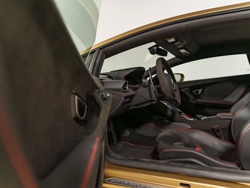 Used 2023 Lamborghini Huracan Tecnica image 32