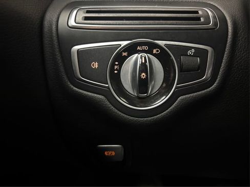 Used 2016 Mercedes-Benz C 300 4MATIC Sedan image 23