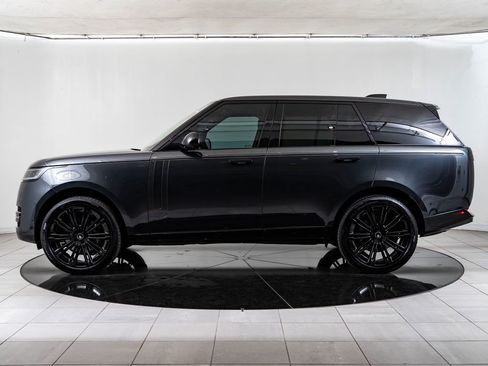 Used 2025 Land Rover Range Rover SE AWD/4WD image 5