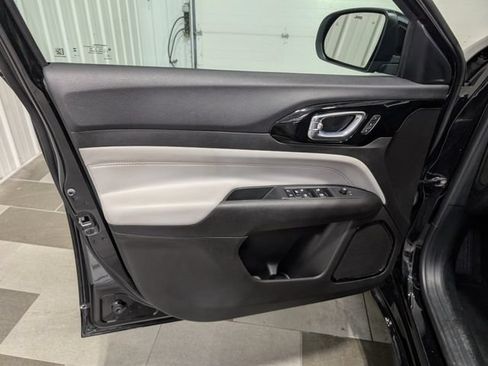 Used 2024 Jeep Compass Limited w/ Elite Group AWD/4WD image 12