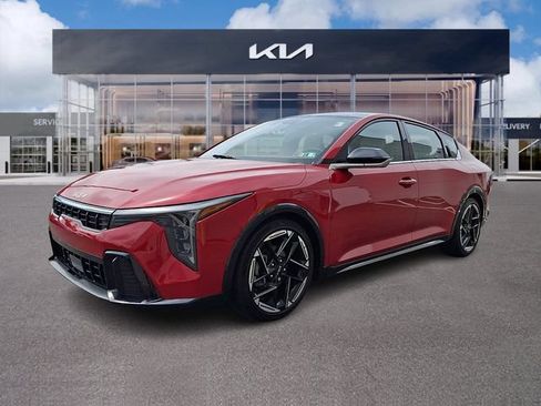 Used 2025 Kia K4 GT-Line w/ GT-Line Premium Package FWD image 3