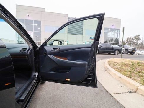 Used 2011 Lexus ES 350 image 40