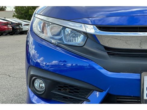 Used 2018 Honda Civic EX-T image 16