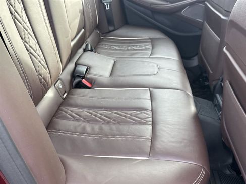 Used 2021 BMW M550i xDrive w/ Executive Package image 18