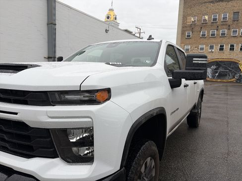 Used 2024 Chevrolet Silverado 2500 Custom w/ Custom Convenience Package AWD/4WD image 3