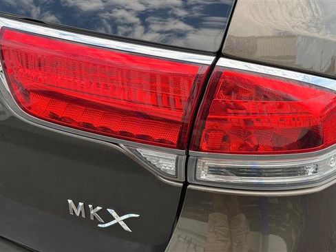 Used 2011 Lincoln MKX 2WD w/ 101A Rapid Spec Order Code image 14