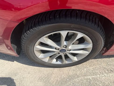 Used 2020 Ford Fusion SE FWD image 8