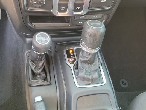 Used 2021 Jeep Wrangler Sport AWD/4WD image 22
