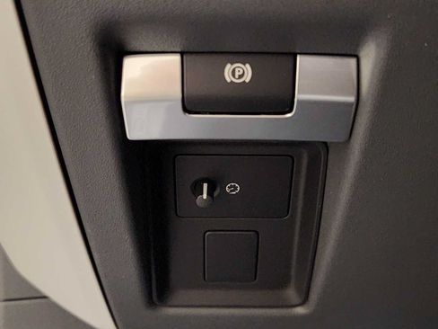 New 2026 Land Rover Defender 110 S AWD/4WD image 33