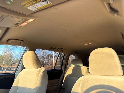 Used 2011 Toyota Highlander 2WD image 25