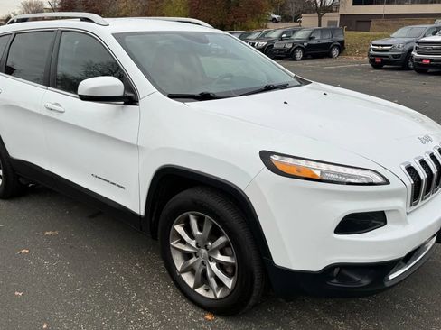 Used 2018 Jeep Cherokee Limited image 7