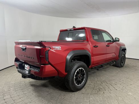 Used 2025 Toyota Tacoma TRD Off-Road w/ TRD Off Road Upgrade Package image 9