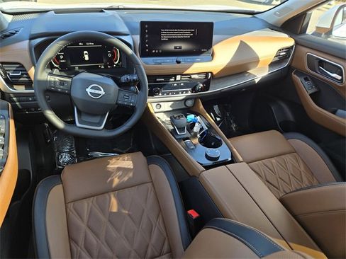 New 2026 Nissan Rogue Platinum w/ Platinum Premium Package image 6