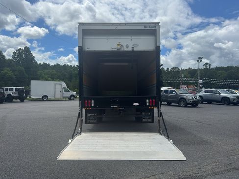 Used 2022 Ford F550 2WD Regular Cab Super Duty image 11