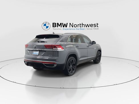 Used 2021 Volkswagen Atlas Cross Sport SEL AWD/4WD image 3