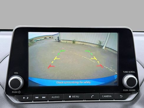 Used 2021 Nissan Sentra SV FWD image 23