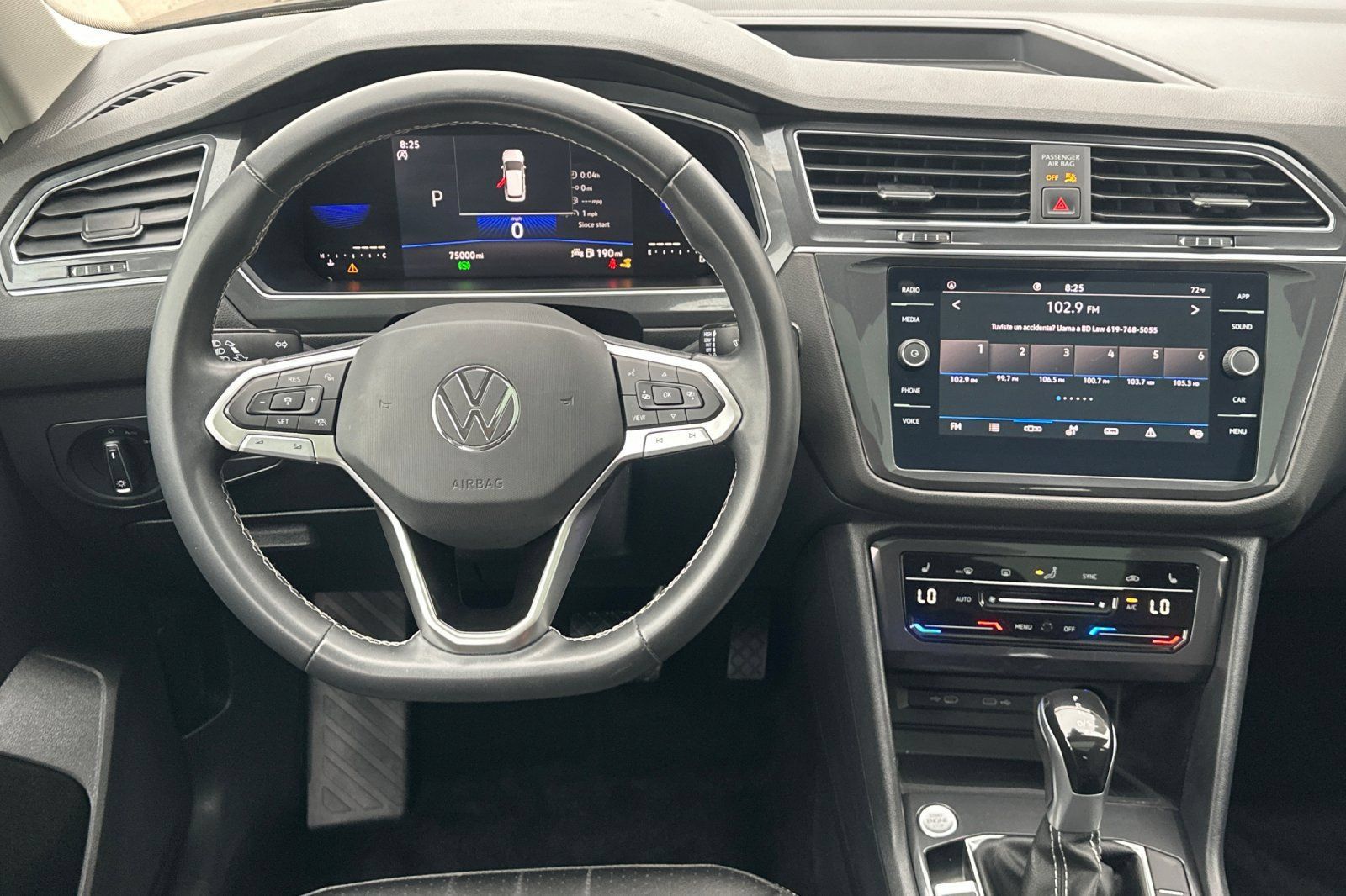 Used 2023 Volkswagen Tiguan SE w/ Panoramic Sunroof Package FWD image 13