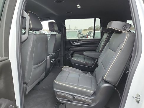 Certified 2024 GMC Yukon XL SLT image 10
