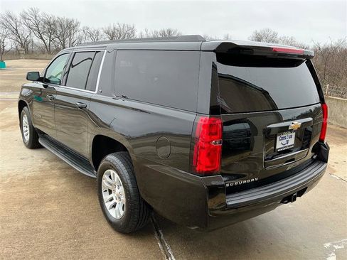 Used 2019 Chevrolet Suburban LT AWD/4WD image 4