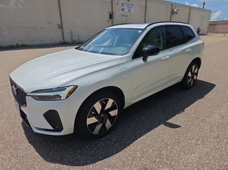 Used 2025 Volvo XC60 T8 Plus w/ Protection Package Premier AWD/4WD video 1