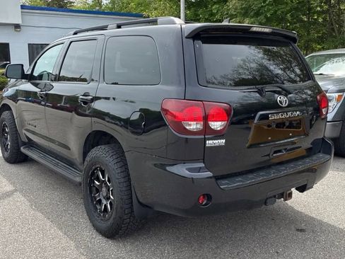 Used 2018 Toyota Sequoia TRD Sport AWD/4WD image 2