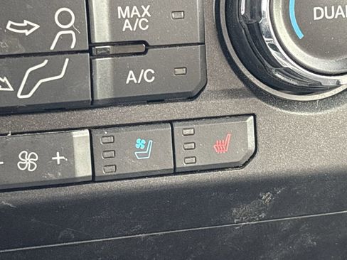 Used 2021 Ford F250 Lariat w/ Chrome Package image 18