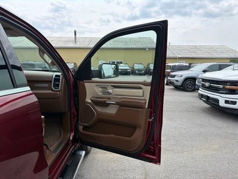 Used 2020 RAM 1500 Laramie AWD/4WD image 37