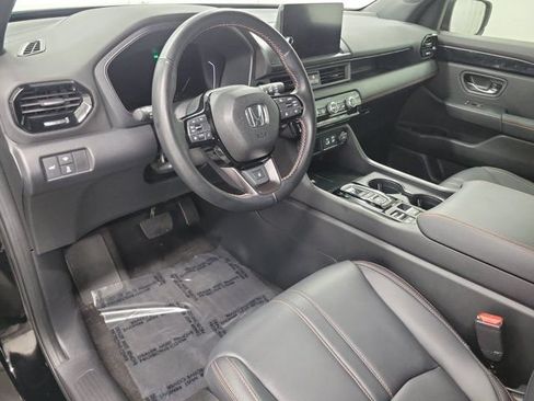 Certified 2023 Honda Pilot TrailSport image 20