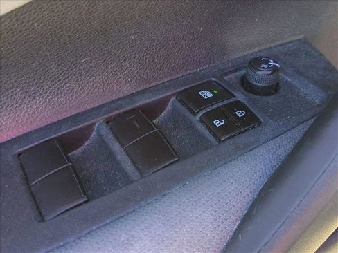 Used 2021 Toyota Corolla LE w/ LE Convenience Package image 12