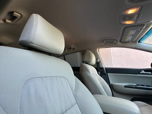 Used 2022 Kia Sportage LX FWD image 18