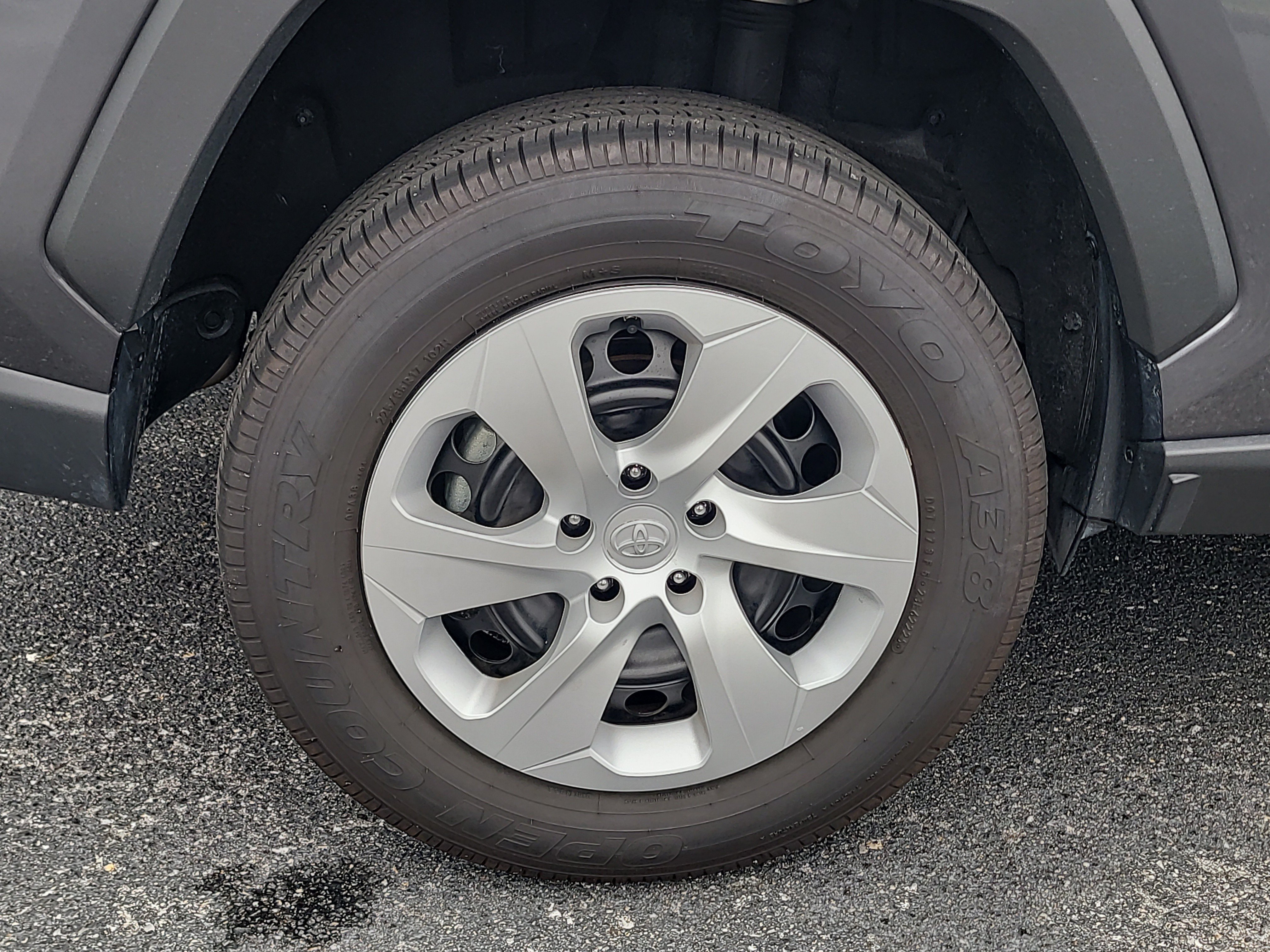 Certified 2025 Toyota RAV4 LE FWD image 10