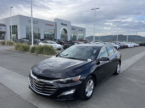 Used 2023 Chevrolet Malibu LT image 4