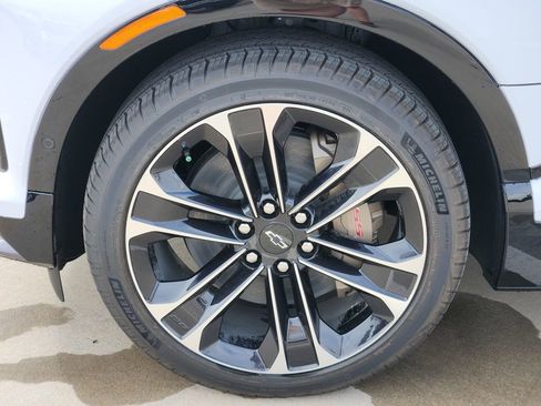 New 2026 Chevrolet Blazer EV SS image 9