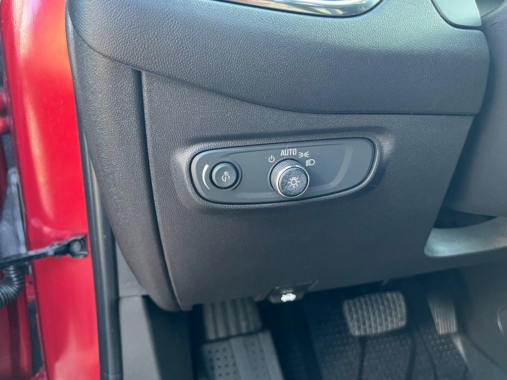 Certified 2023 Chevrolet Equinox LT AWD/4WD image 16