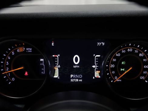 Used 2019 Jeep Wrangler Sport AWD/4WD image 8