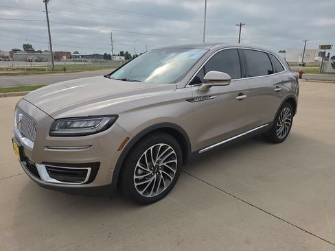 Used 2019 Lincoln Nautilus Reserve AWD/4WD image 4