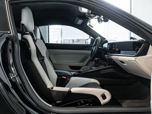 Certified 2024 Porsche 911 GT3 RWD image 28